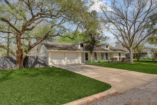 $590,000 | 4606 Waynesboro Drive, Houston, TX 77035