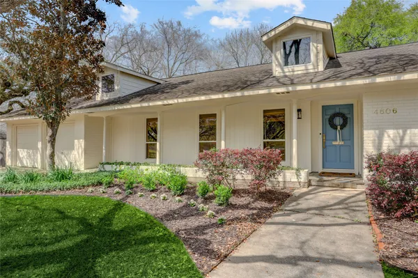 $590,000 | 4606 Waynesboro Drive, Houston, TX 77035