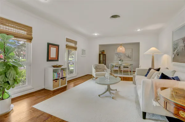 $590,000 | 4606 Waynesboro Drive, Houston, TX 77035