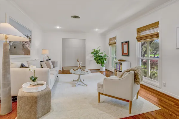 $590,000 | 4606 Waynesboro Drive, Houston, TX 77035