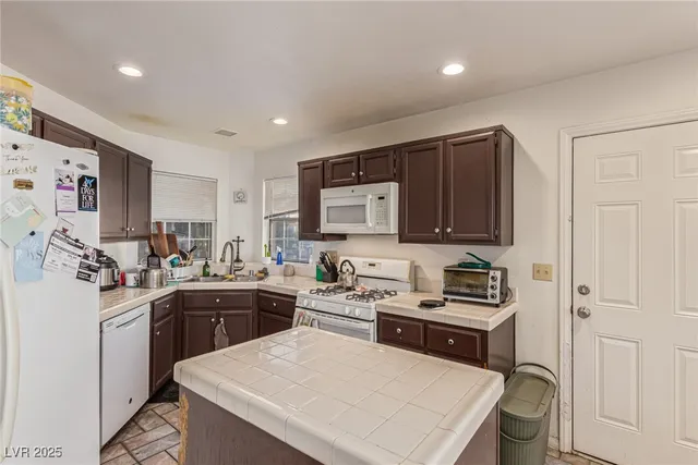 $440,000 | 6565 Bradford Lane, Las Vegas, NV 89108