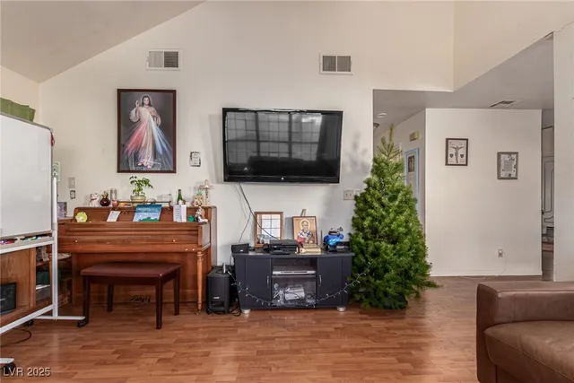 $440,000 | 6565 Bradford Lane, Las Vegas, NV 89108