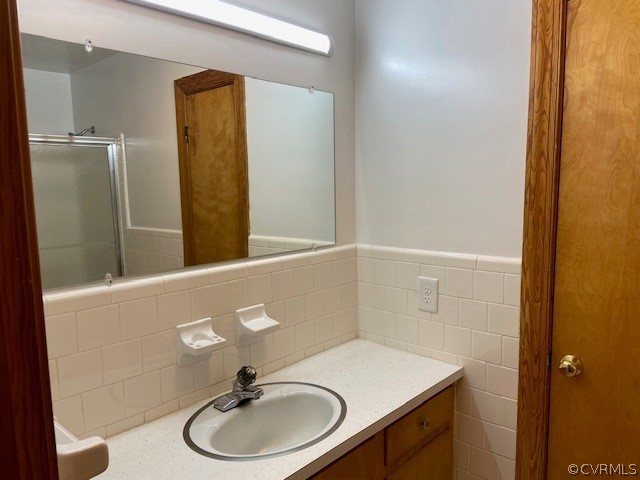 11370 Hanover Courthouse Road Hanover, VA 23069 - Photo 25 of 37 a bathroom with a sink a toilet and shower