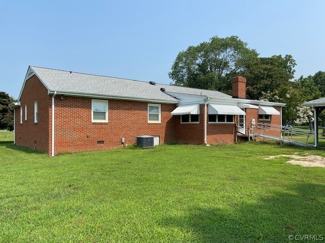 11370 Hanover Courthouse Road Hanover, VA 23069 - Photo 9 of 37 a view of a house with backyard