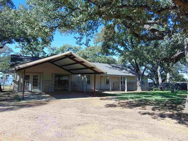 $2,400 | 504 North Chaparral, Burnet, TX 78611