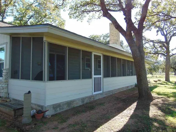 $2,400 | 504 North Chaparral, Burnet, TX 78611