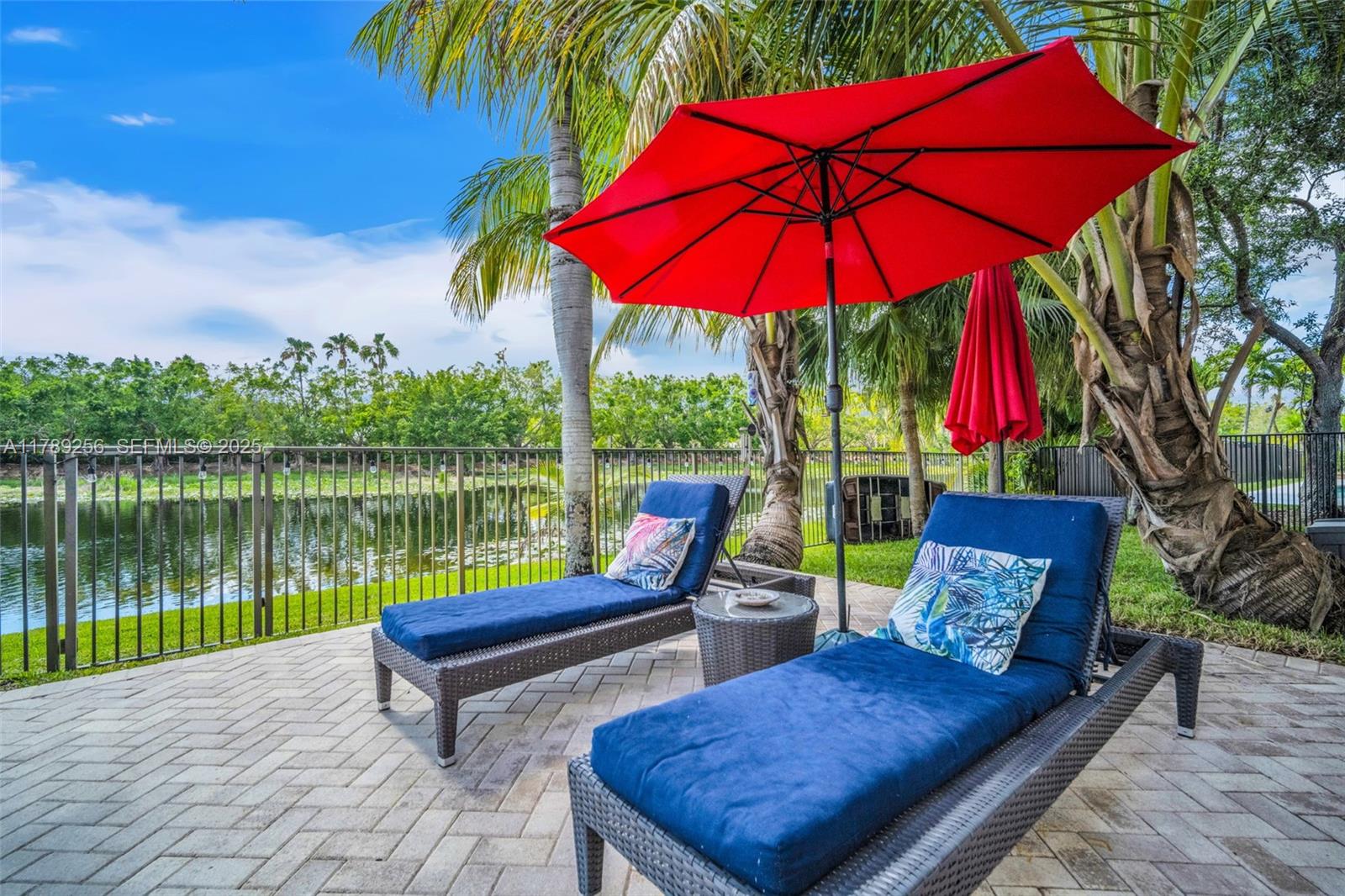 3739 Oak Ridge Circle Weston, FL 33331 - Photo 16 of 71