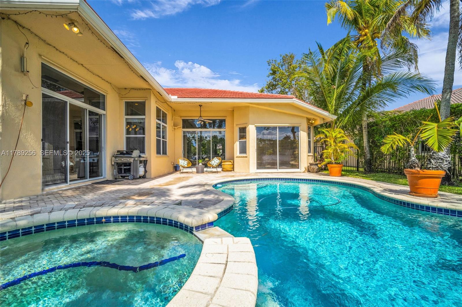 3739 Oak Ridge Circle Weston, FL 33331 - Photo 18 of 71