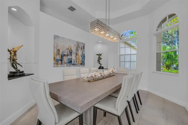 $1,249,000 | 3739 Oak Ridge Circle, Weston, FL 33331
