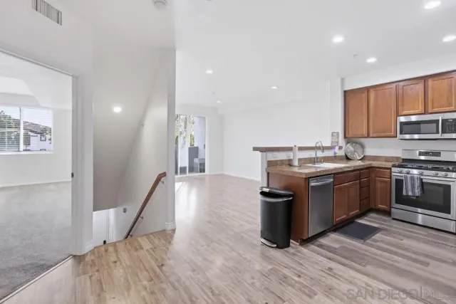 $3,200 | 1760 East Palomar Street, Unit 122, Chula Vista, CA 91913