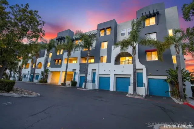 a view of outdoor space yard and porch
