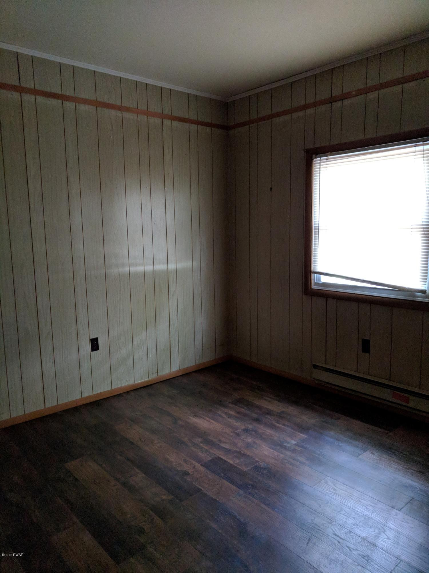 133 Hound Road Dingmans Ferry, PA 18328 - Photo 15 of 24