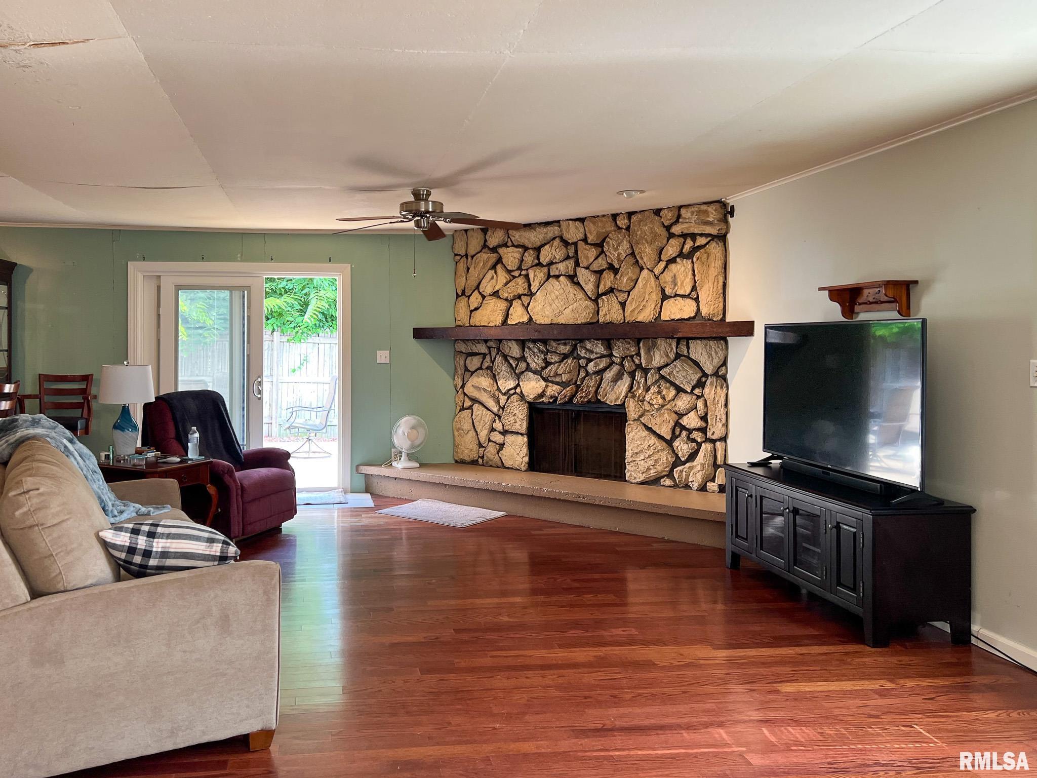 104 North 4th Street Dunlap, IL 61525 - Photo 4 of 26 Gallery Image 4