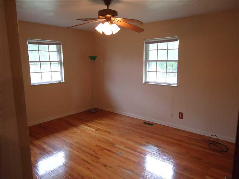 710 Hopkins Road Cumberland, IN 46229 - Photo 9 of 11