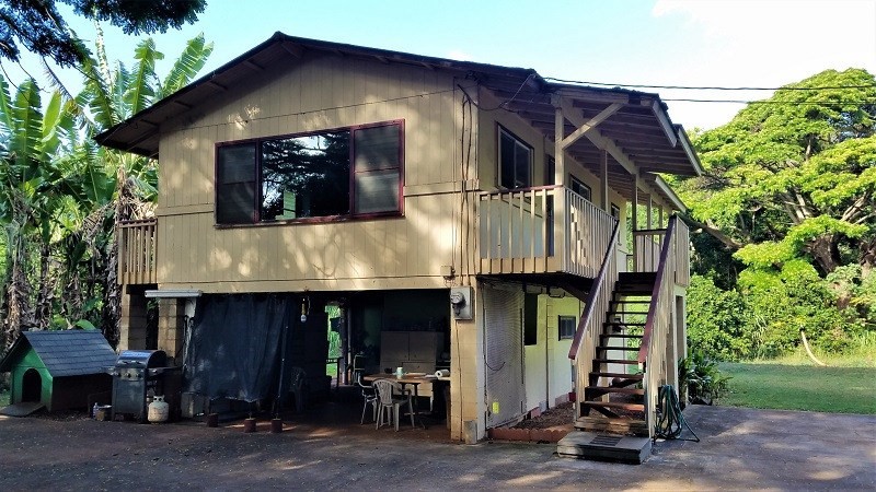 4940 Awawa Road Hanapepe, HI 96705 - Photo 2 of 22 a front view of a house
