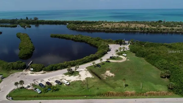 $3,000 | 830 Poinciana Road, Venice, FL 34293