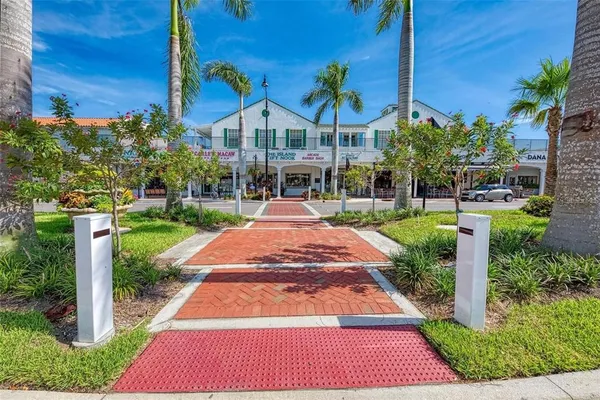 $3,000 | 830 Poinciana Road, Venice, FL 34293