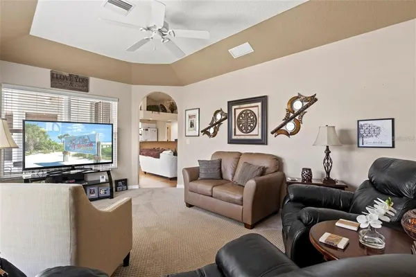 $3,000 | 830 Poinciana Road, Venice, FL 34293