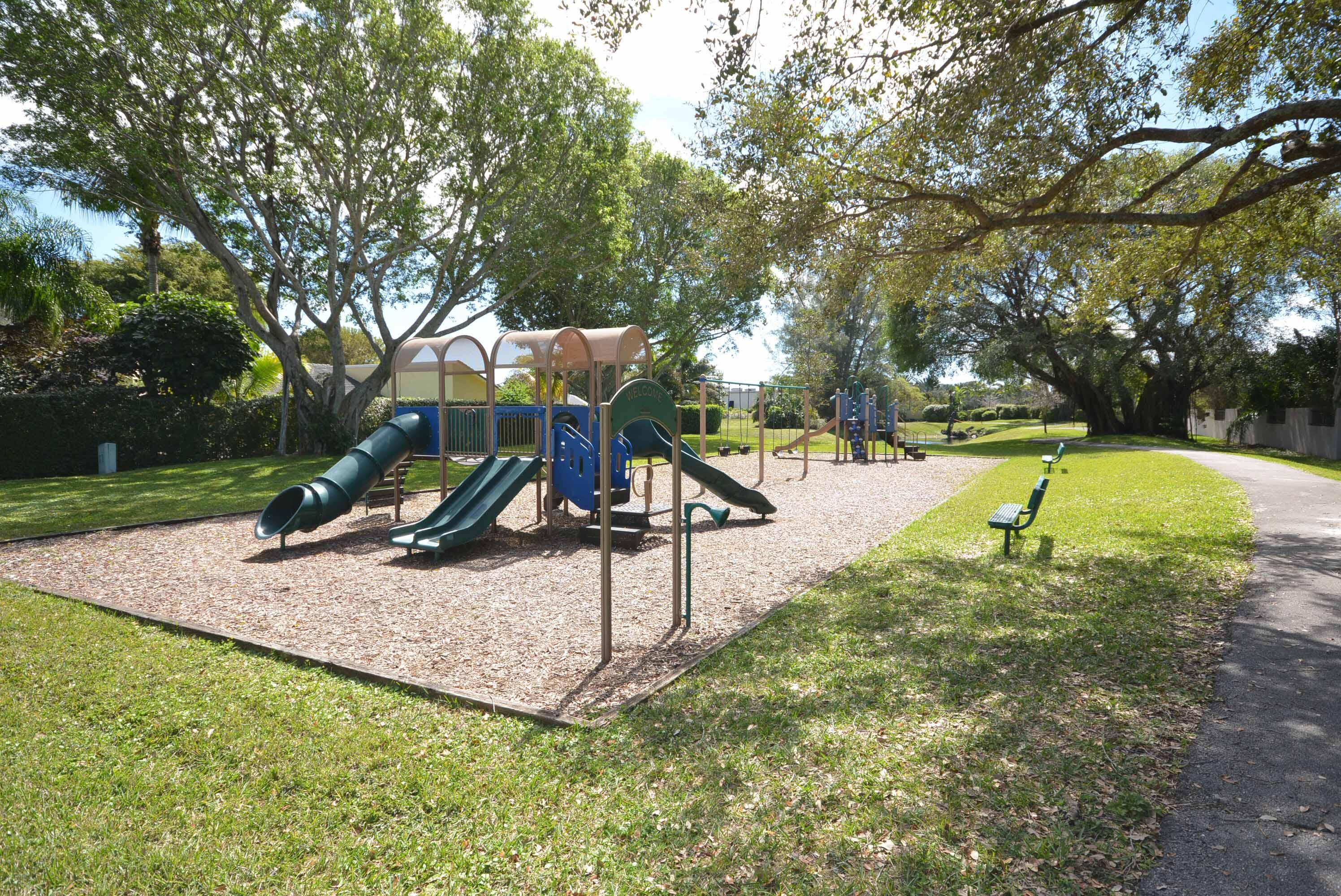 7548 Estrella Circle Boca Raton, FL 33433 - Photo 71 of 73 76_estancia (8)