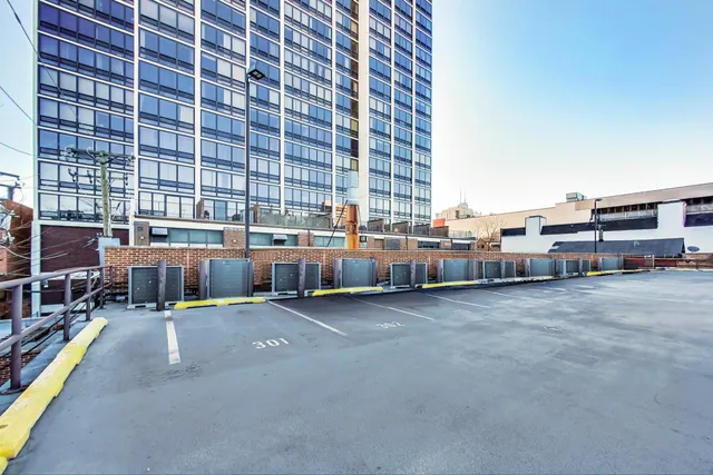 $269,900 | 1636 North Wells Street, Unit 3007, Chicago, IL 60614