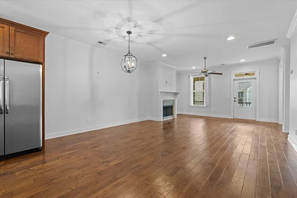 $3,395 | 254 Slipper Shell Court, Mount Pleasant, SC 29464