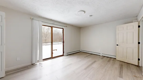 $275,000 | 121-123 Oak Hill Road, Auburn, ME 04210