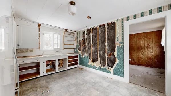 $275,000 | 121-123 Oak Hill Road, Auburn, ME 04210