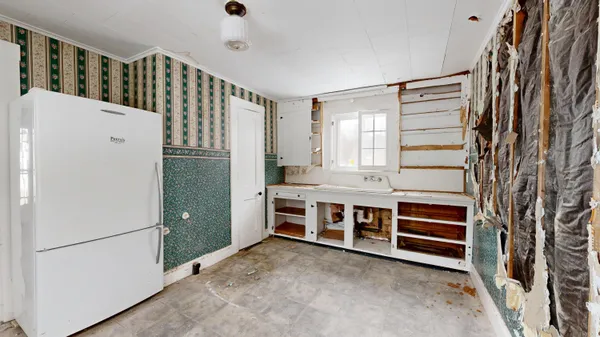 $275,000 | 121-123 Oak Hill Road, Auburn, ME 04210