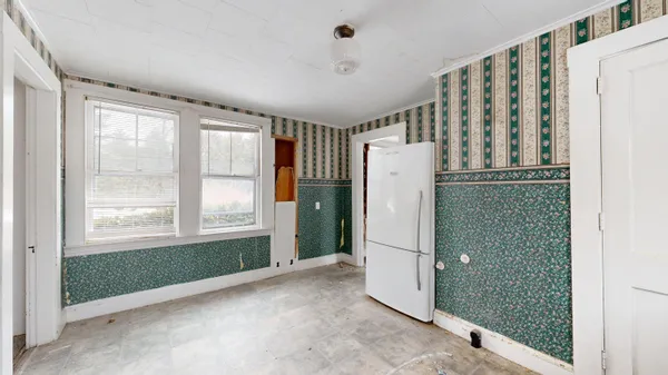 $275,000 | 121-123 Oak Hill Road, Auburn, ME 04210