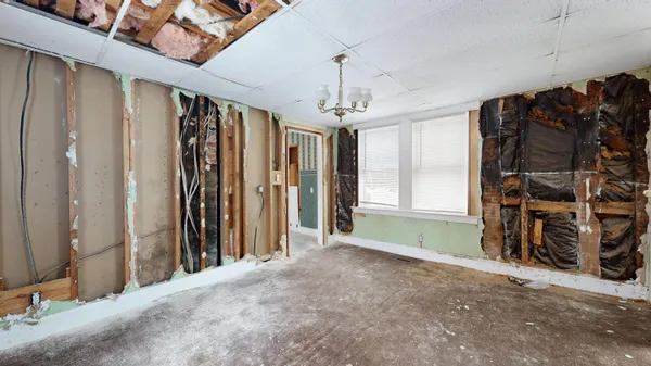 $275,000 | 121-123 Oak Hill Road, Auburn, ME 04210