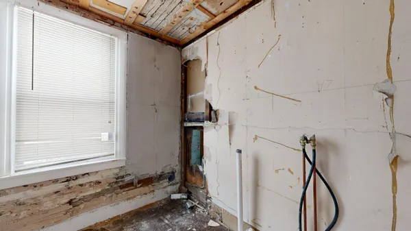 $275,000 | 121-123 Oak Hill Road, Auburn, ME 04210