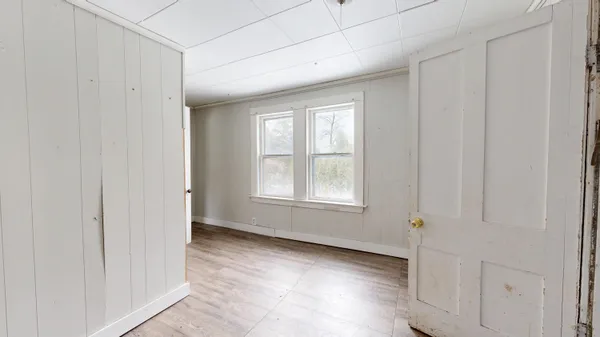 $275,000 | 121-123 Oak Hill Road, Auburn, ME 04210