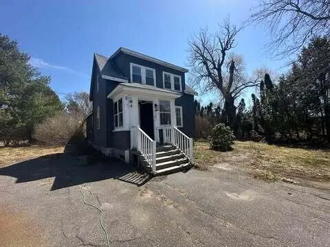 $275,000 | 121-123 Oak Hill Road, Auburn, ME 04210
