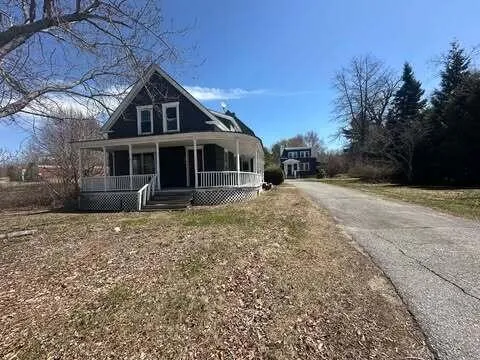 $275,000 | 121-123 Oak Hill Road, Auburn, ME 04210