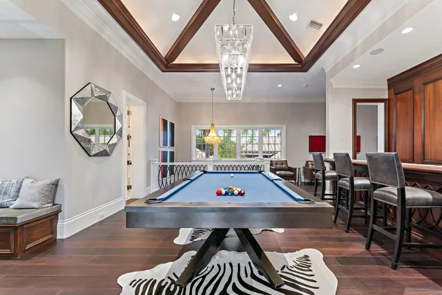 a view of entryway with a front door