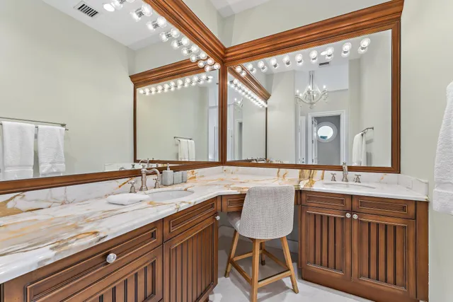 $32,000,000 | 372 Regatta Drive, Jupiter, FL 33477