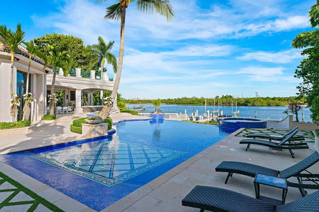 $32,000,000 | 372 Regatta Drive, Jupiter, FL 33477