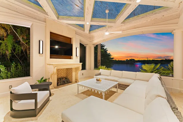 $32,000,000 | 372 Regatta Drive, Jupiter, FL 33477