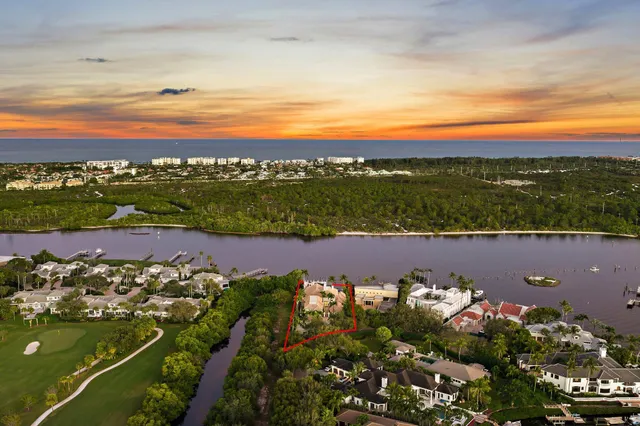 $32,000,000 | 372 Regatta Drive, Jupiter, FL 33477