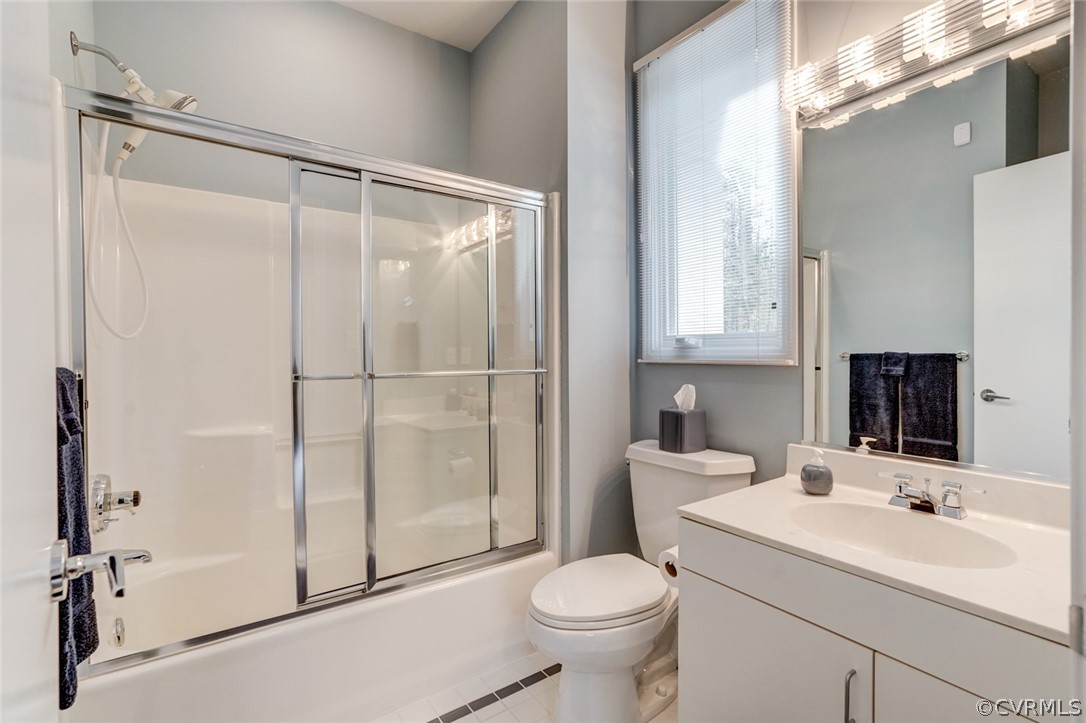 524 Edgar Road Hanover, VA 23069 - Photo 20 of 28 Second bedroom full bath
