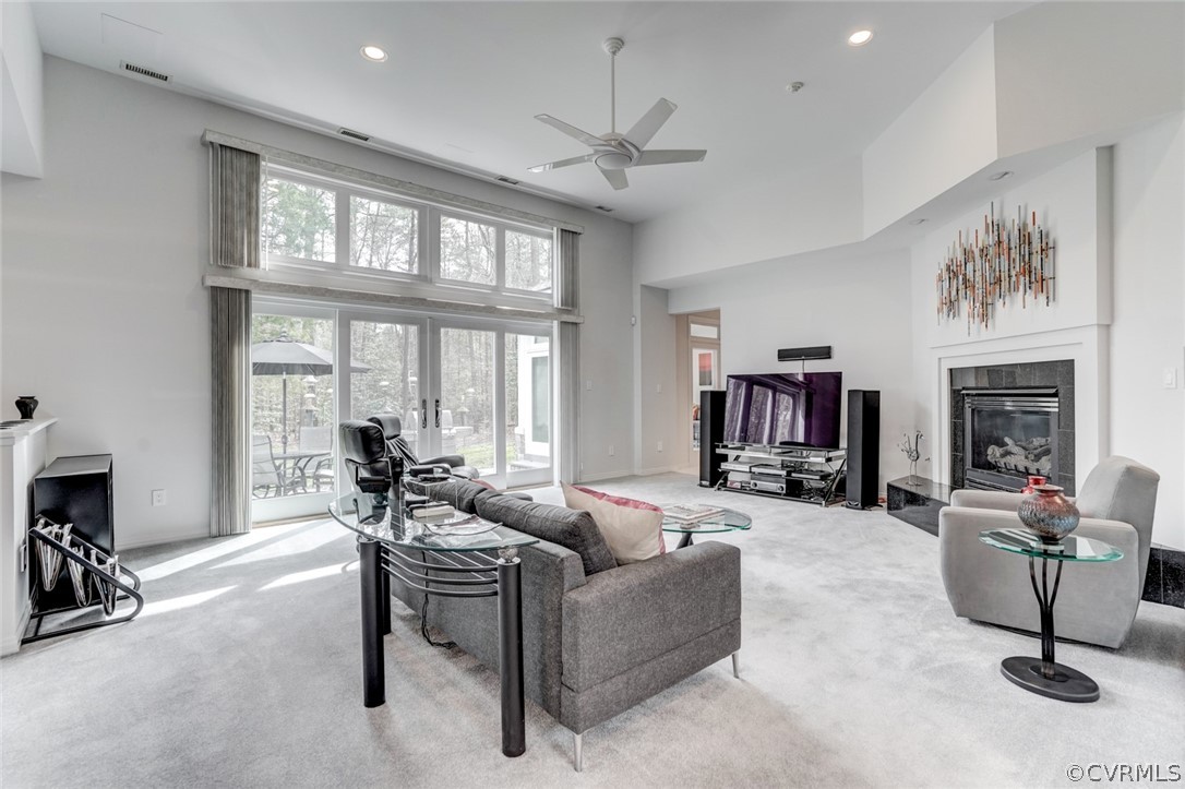 524 Edgar Road Hanover, VA 23069 - Photo 5 of 28 Great room with 13 foot ceilings and entrance to t