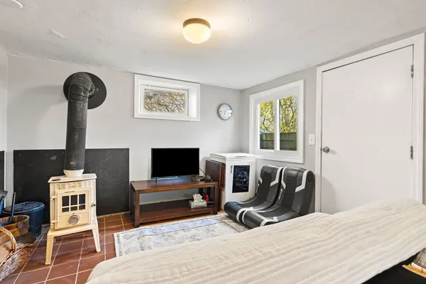 $699,000 | 14 Lake Drive, Hamilton, MA 01982