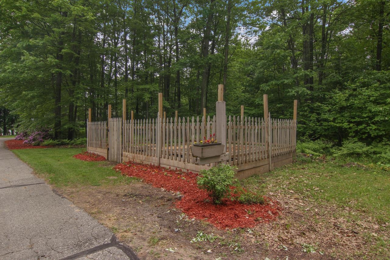 6131 Betsie River Road Interlochen, MI 49643 - Photo 34 of 35 1900860-33.JPG