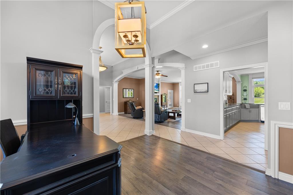 28265 Overbrook Road Paola, KS 66071 - Photo 10 of 70