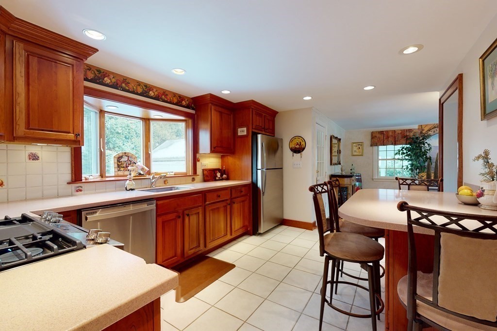 87 Ellery Road Waltham, MA 02453 - Photo 15 of 42 Gallery Image 15