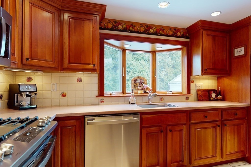 87 Ellery Road Waltham, MA 02453 - Photo 16 of 42 Gallery Image 16