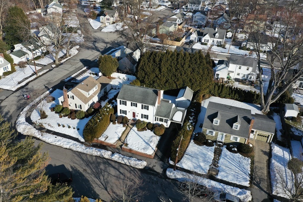 87 Ellery Road Waltham, MA 02453 - Photo 4 of 42 Gallery Image 4
