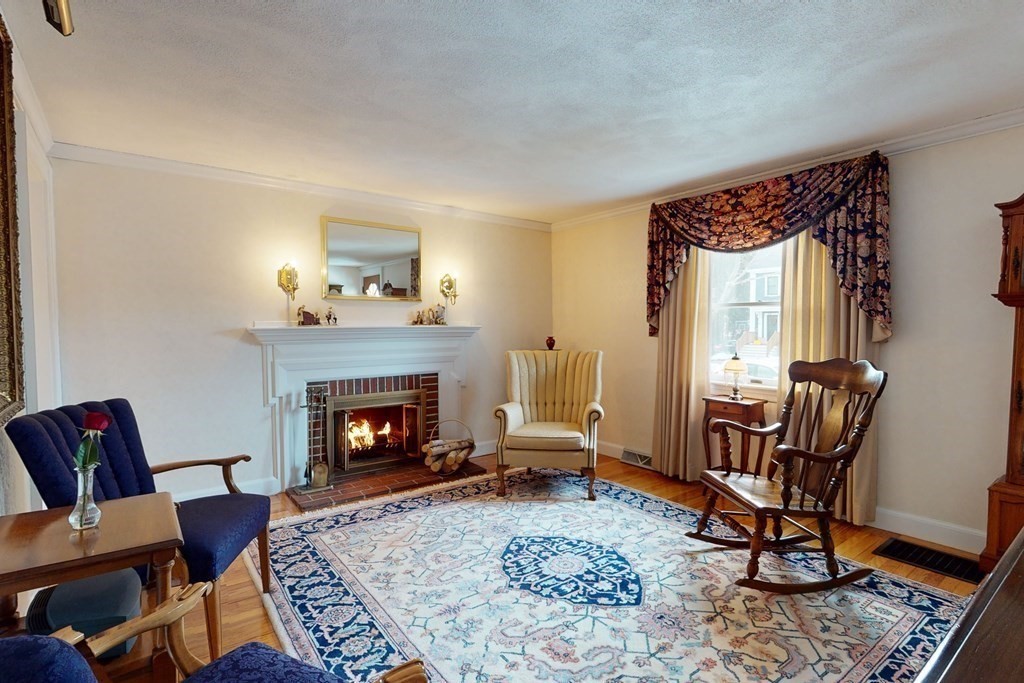 87 Ellery Road Waltham, MA 02453 - Photo 6 of 42 Gallery Image 6