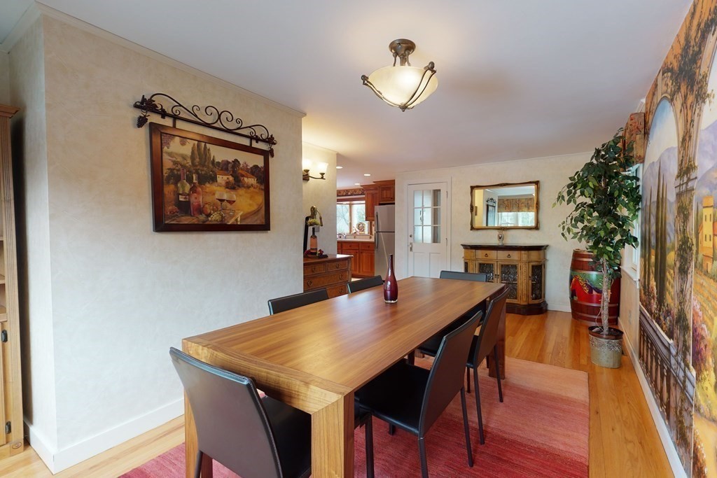 87 Ellery Road Waltham, MA 02453 - Photo 10 of 42 Gallery Image 10