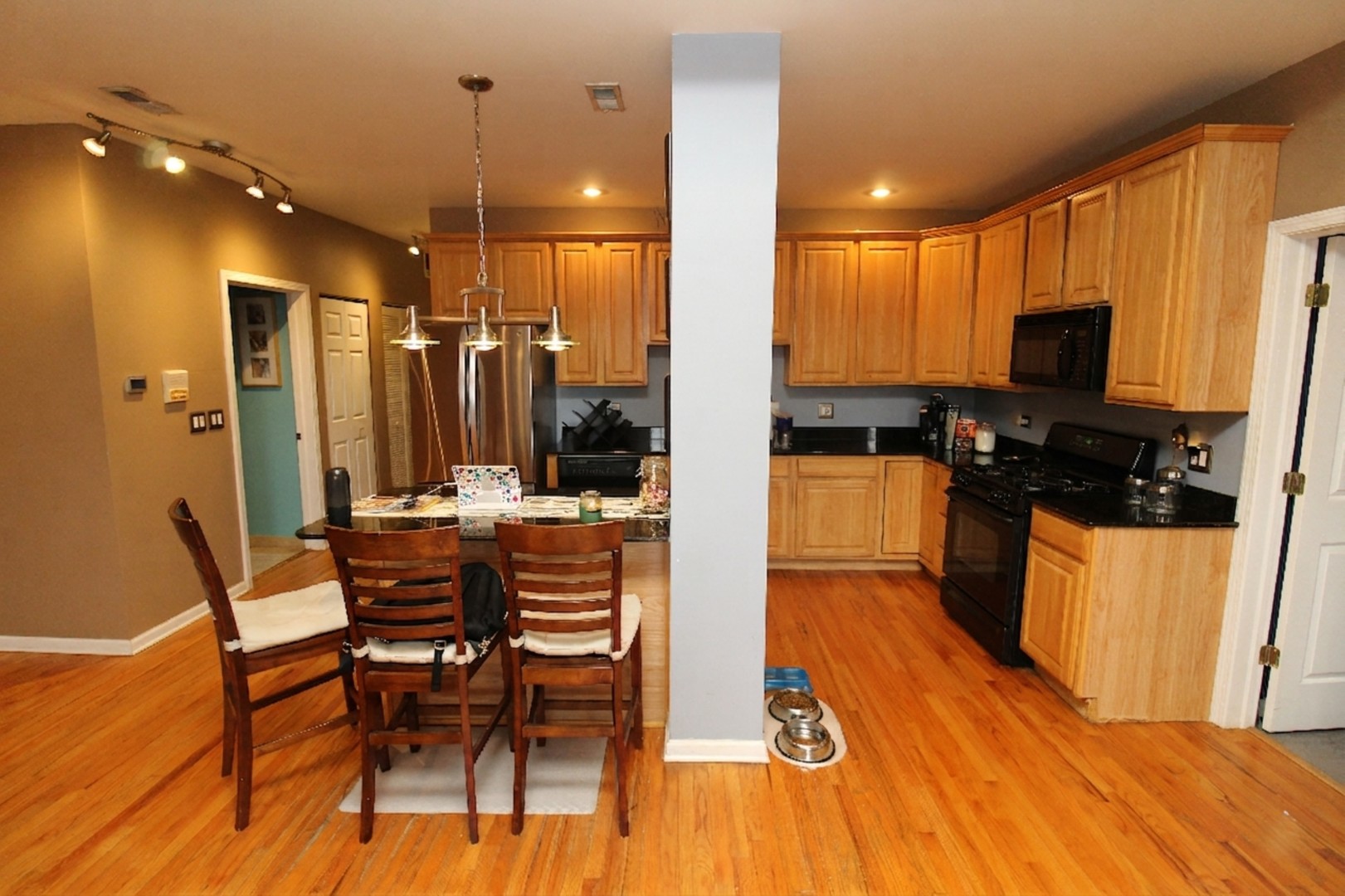 3231 West Fullerton Avenue, Unit 3W Chicago, IL 60647 - Photo 9 of 26